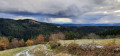 Le Vallon de Champrivat depuis le plan d’eau de Champagnac-Le-Vieux Le Vallon de Champrivat depuis le plan d’eau de Champagnac-Le-Vieux